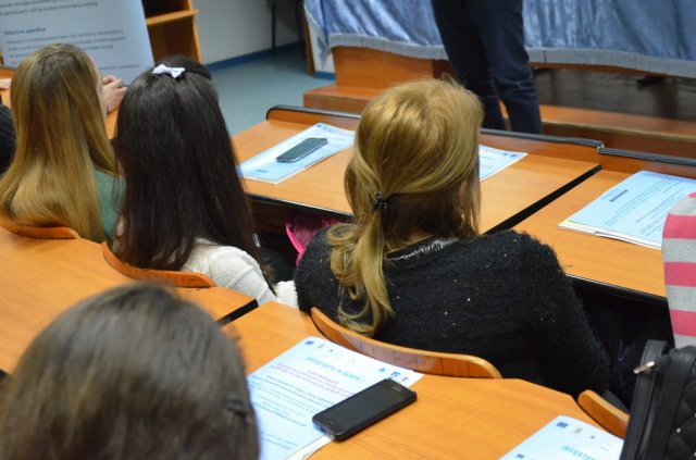Conferința intermediară